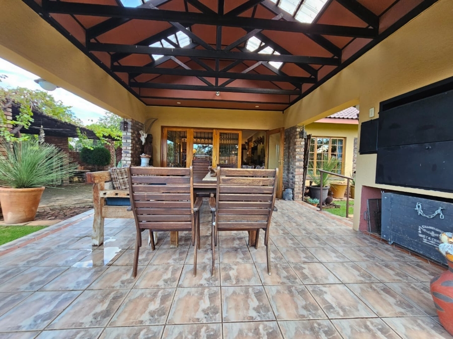5 Bedroom Property for Sale in Miederpark North West